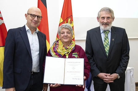 Aushändigung Bundesverdienstmedaille Ina Siegel © Claus Hirsch, Region Hannover